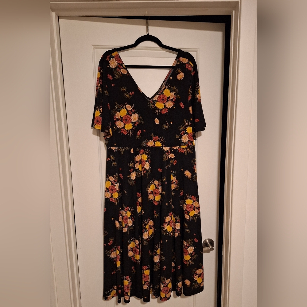 Torrid Floral Midi Dress size 2